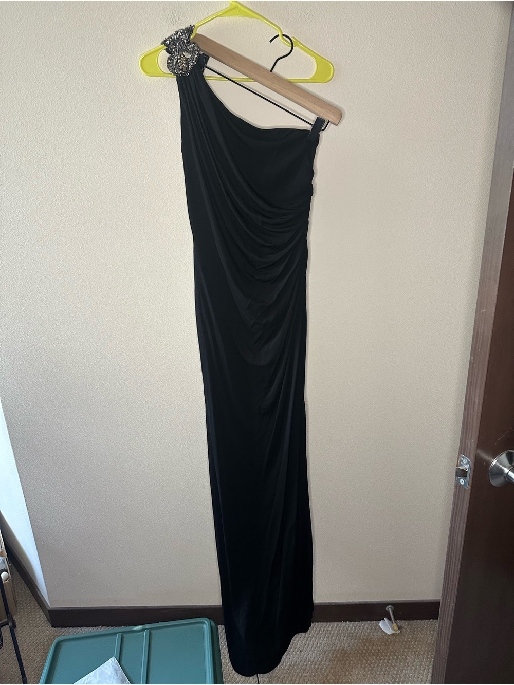 Designer David Meister one shoulder beaded elegant gown size slit black size 6 - Picture 5 of 8